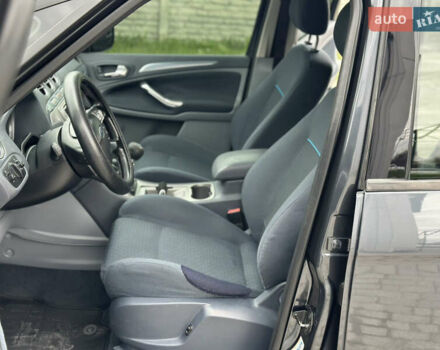 Чорний Форд С-Макс, об'ємом двигуна 2 л та пробігом 245 тис. км за 5700 $, фото 11 на Automoto.ua