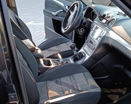 Черный Форд С-Макс, объемом двигателя 0 л и пробегом 300 тыс. км за 7700 $, фото 11 на Automoto.ua