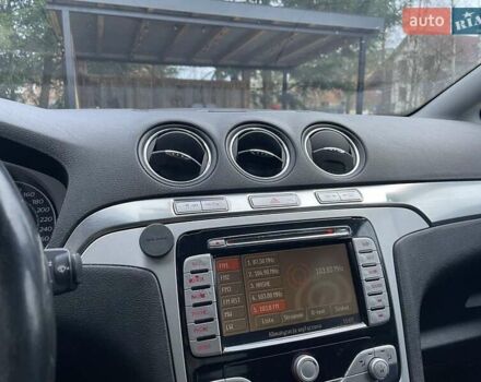 Черный Форд С-Макс, объемом двигателя 1.8 л и пробегом 325 тыс. км за 6200 $, фото 6 на Automoto.ua