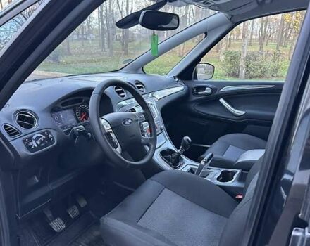 Чорний Форд С-Макс, об'ємом двигуна 2 л та пробігом 184 тис. км за 8900 $, фото 6 на Automoto.ua