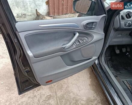 Форд С-Макс 2007 в Николаеве на Automoto.ua Черный Форд С-Макс, объемом двигателя 2 л и пробегом 375 тыс. км за 6300 $, фото 19 на Automoto.ua