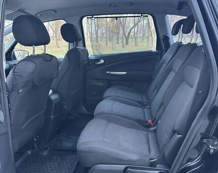 Чорний Форд С-Макс, об'ємом двигуна 2 л та пробігом 184 тис. км за 8900 $, фото 7 на Automoto.ua