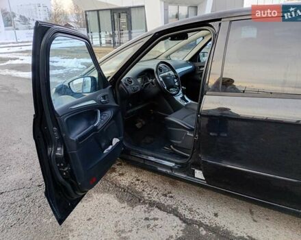 Черный Форд С-Макс, объемом двигателя 2 л и пробегом 295 тыс. км за 6600 $, фото 7 на Automoto.ua