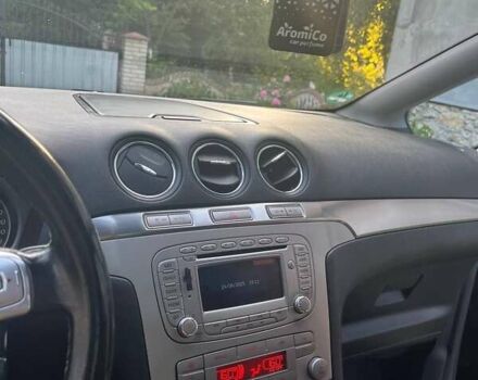 Чорний Форд С-Макс, об'ємом двигуна 2.2 л та пробігом 265 тис. км за 9000 $, фото 4 на Automoto.ua