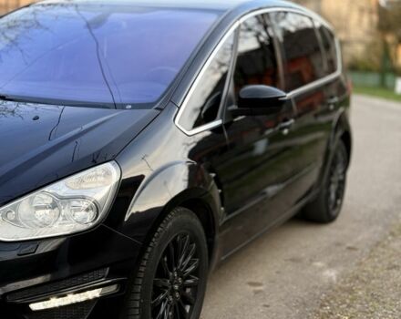 Черный Форд С-Макс, объемом двигателя 2 л и пробегом 331 тыс. км за 8400 $, фото 2 на Automoto.ua