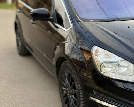 Черный Форд С-Макс, объемом двигателя 2 л и пробегом 331 тыс. км за 8400 $, фото 1 на Automoto.ua