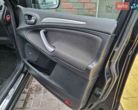 Форд С-Макс 2012 в Ровно на Automoto.ua Черный Форд С-Макс, объемом двигателя 2 л и пробегом 206 тыс. км за 9999 $, фото 7 на Automoto.ua