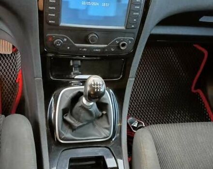 Черный Форд С-Макс, объемом двигателя 1.6 л и пробегом 255 тыс. км за 9900 $, фото 14 на Automoto.ua