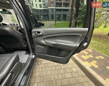Черный Форд С-Макс, объемом двигателя 2 л и пробегом 256 тыс. км за 9600 $, фото 31 на Automoto.ua