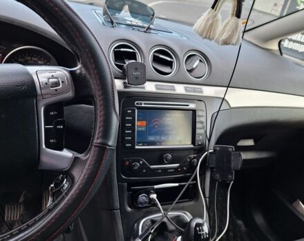 Черный Форд С-Макс, объемом двигателя 2 л и пробегом 241 тыс. км за 9300 $, фото 5 на Automoto.ua