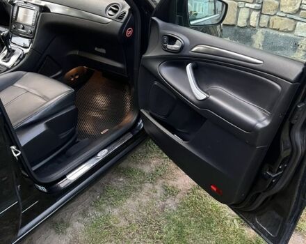 Черный Форд С-Макс, объемом двигателя 2 л и пробегом 298 тыс. км за 10000 $, фото 14 на Automoto.ua