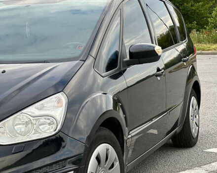 Черный Форд С-Макс, объемом двигателя 2 л и пробегом 350 тыс. км за 9500 $, фото 5 на Automoto.ua