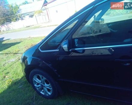 Чорний Форд С-Макс, об'ємом двигуна 2 л та пробігом 270 тис. км за 9399 $, фото 4 на Automoto.ua