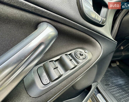 Форд С-Макс 2014 в Каменце-Подольском на Automoto.ua Черный Форд С-Макс, объемом двигателя 2 л и пробегом 280 тыс. км за 9750 $, фото 15 на Automoto.ua