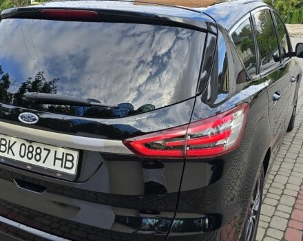 Черный Форд С-Макс, объемом двигателя 2 л и пробегом 290 тыс. км за 15600 $, фото 3 на Automoto.ua