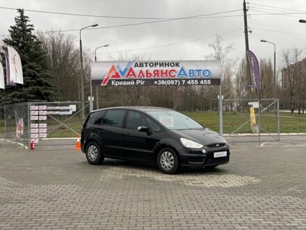 Черный Форд С-Макс, объемом двигателя 2 л и пробегом 184 тыс. км за 8500 $, фото 1 на Automoto.ua