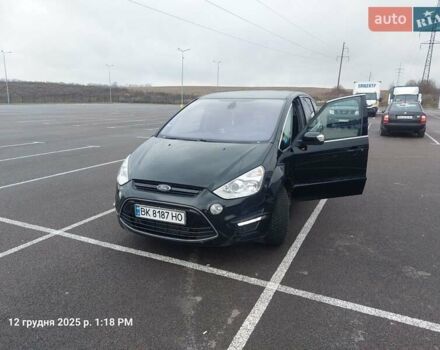 Черный Форд С-Макс, объемом двигателя 2.2 л и пробегом 270 тыс. км за 10900 $, фото 1 на Automoto.ua