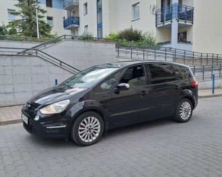 Черный Форд С-Макс, объемом двигателя 2 л и пробегом 241 тыс. км за 9300 $, фото 1 на Automoto.ua