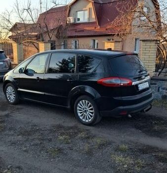Чорний Форд С-Макс, об'ємом двигуна 2 л та пробігом 297 тис. км за 10900 $, фото 1 на Automoto.ua
