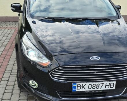 Черный Форд С-Макс, объемом двигателя 2 л и пробегом 290 тыс. км за 15600 $, фото 1 на Automoto.ua