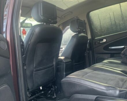 Фиолетовый Форд С-Макс, объемом двигателя 2 л и пробегом 240 тыс. км за 8300 $, фото 12 на Automoto.ua