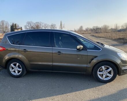 Коричневый Форд С-Макс, объемом двигателя 2 л и пробегом 300 тыс. км за 6500 $, фото 1 на Automoto.ua