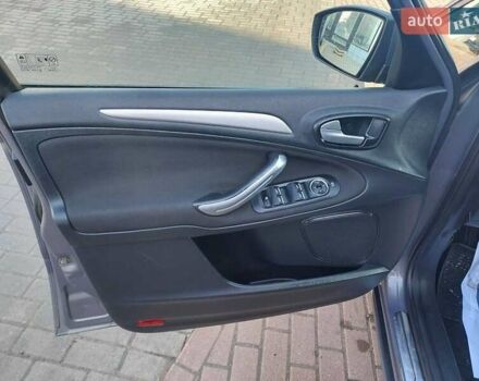 Коричневый Форд С-Макс, объемом двигателя 1.6 л и пробегом 271 тыс. км за 9200 $, фото 7 на Automoto.ua