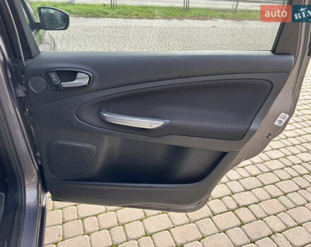 Коричневий Форд С-Макс, об'ємом двигуна 2 л та пробігом 291 тис. км за 8999 $, фото 42 на Automoto.ua