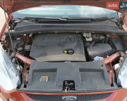 Красный Форд С-Макс, объемом двигателя 2 л и пробегом 229 тыс. км за 5700 $, фото 4 на Automoto.ua