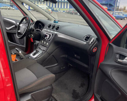 Червоний Форд С-Макс, об'ємом двигуна 2 л та пробігом 270 тис. км за 9200 $, фото 7 на Automoto.ua