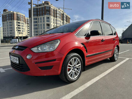 Форд С-Макс 2012 в Киеве на Automoto.ua Красный Форд С-Макс, объемом двигателя 2 л и пробегом 278 тыс. км за 9000 $, фото 1 на Automoto.ua