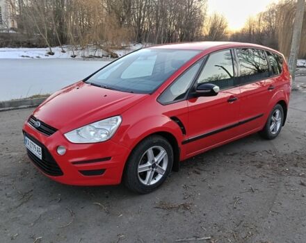 Красный Форд С-Макс, объемом двигателя 2 л и пробегом 240 тыс. км за 6750 $, фото 1 на Automoto.ua