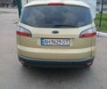 Желтый Форд С-Макс, объемом двигателя 2 л и пробегом 200 тыс. км за 5000 $, фото 1 на Automoto.ua