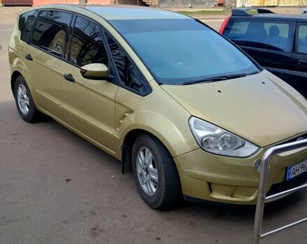 Желтый Форд С-Макс, объемом двигателя 2 л и пробегом 200 тыс. км за 5000 $, фото 1 на Automoto.ua