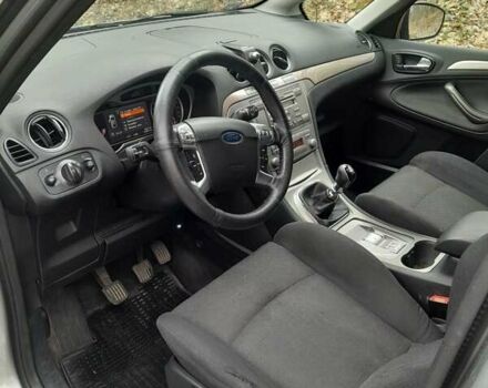 Серый Форд С-Макс, объемом двигателя 2 л и пробегом 325 тыс. км за 6000 $, фото 20 на Automoto.ua