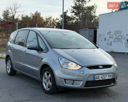 Форд С-Макс 2006 в Днепре (Днепропетровске) на Automoto.ua Серый Форд С-Макс, объемом двигателя 2 л и пробегом 267 тыс. км за 4900 $, фото 5 на Automoto.ua