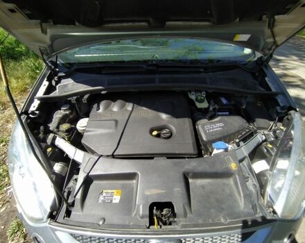 Серый Форд С-Макс, объемом двигателя 2 л и пробегом 316 тыс. км за 4100 $, фото 5 на Automoto.ua