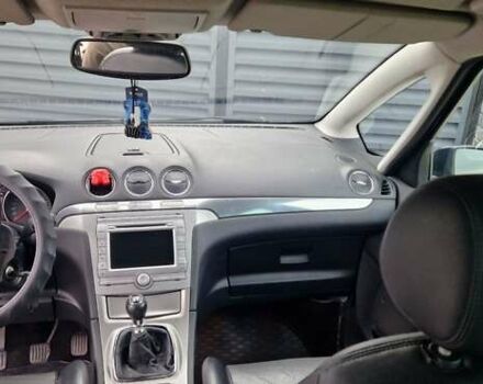 Серый Форд С-Макс, объемом двигателя 2 л и пробегом 345 тыс. км за 6200 $, фото 9 на Automoto.ua