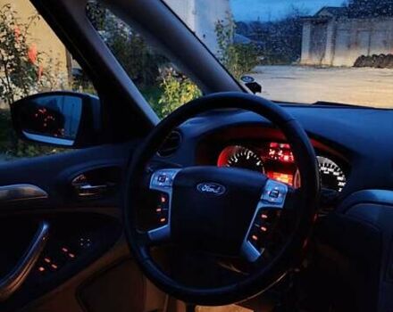 Серый Форд С-Макс, объемом двигателя 1.75 л и пробегом 382 тыс. км за 4500 $, фото 48 на Automoto.ua