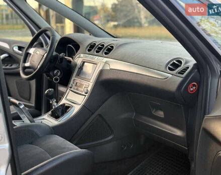 Форд С-Макс 2006 в Днепре (Днепропетровске) на Automoto.ua Серый Форд С-Макс, объемом двигателя 2 л и пробегом 267 тыс. км за 4900 $, фото 12 на Automoto.ua