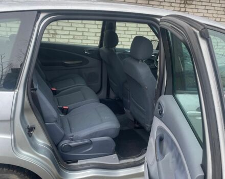 Серый Форд С-Макс, объемом двигателя 1.8 л и пробегом 220 тыс. км за 6600 $, фото 6 на Automoto.ua