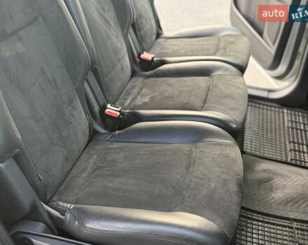 Форд С-Макс 2006 в Днепре (Днепропетровске) на Automoto.ua Серый Форд С-Макс, объемом двигателя 2 л и пробегом 267 тыс. км за 4900 $, фото 11 на Automoto.ua