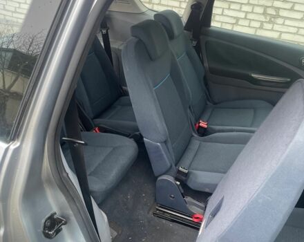 Серый Форд С-Макс, объемом двигателя 1.8 л и пробегом 220 тыс. км за 6600 $, фото 7 на Automoto.ua