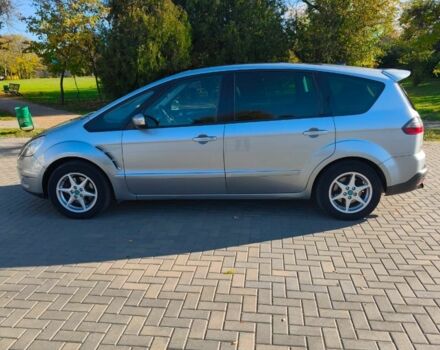 Серый Форд С-Макс, объемом двигателя 2 л и пробегом 290 тыс. км за 6700 $, фото 1 на Automoto.ua