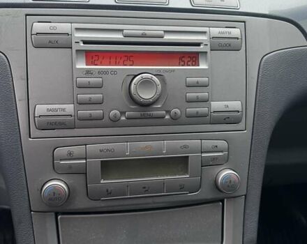 Серый Форд С-Макс, объемом двигателя 2 л и пробегом 300 тыс. км за 4500 $, фото 17 на Automoto.ua