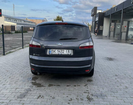 Серый Форд С-Макс, объемом двигателя 1.75 л и пробегом 320 тыс. км за 6000 $, фото 4 на Automoto.ua