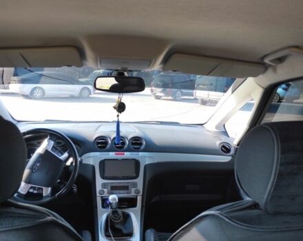 Форд С-Макс 2007 в Кривом Роге на Automoto.ua Серый Форд С-Макс, объемом двигателя 2 л и пробегом 250 тыс. км за 7000 $, фото 4 на Automoto.ua