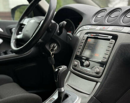 Сірий Форд С-Макс, об'ємом двигуна 2 л та пробігом 234 тис. км за 6650 $, фото 35 на Automoto.ua