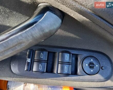 Сірий Форд С-Макс, об'ємом двигуна 2 л та пробігом 362 тис. км за 6300 $, фото 3 на Automoto.ua