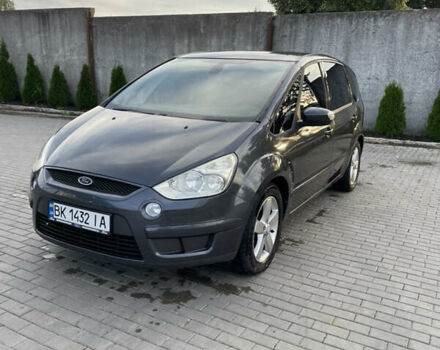 Серый Форд С-Макс, объемом двигателя 1.75 л и пробегом 320 тыс. км за 6000 $, фото 2 на Automoto.ua
